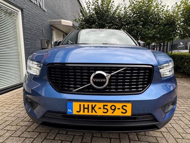Volvo XC40 1.5 T3 R-Design + D-glas + Harman Kardon Sound + 18 Inch Lmv