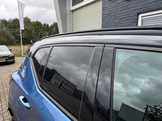 Volvo XC40 1.5 T3 R-Design + D-glas + Harman Kardon Sound + 18 Inch Lmv