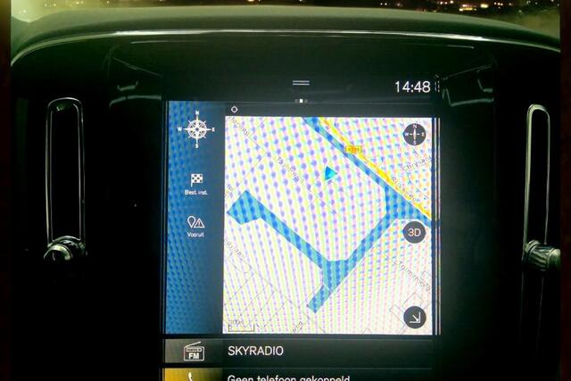 Volvo XC40 1.5 T4 155kW/211pk DCT7 Recharge R-Design PANORAMADAK + HARMAN/KARDON + LEER/ALCANTARA + EL.STOEL MET MEMORY + STOEL-&STUURVERWARMING + ADAPT.CRUISE + LANE ASSIST + NAVI SENSUS + KEYLESS ENTRY&GO + CAMERA + PARKSENSOREN V&A + 19" LM-VELGEN!!