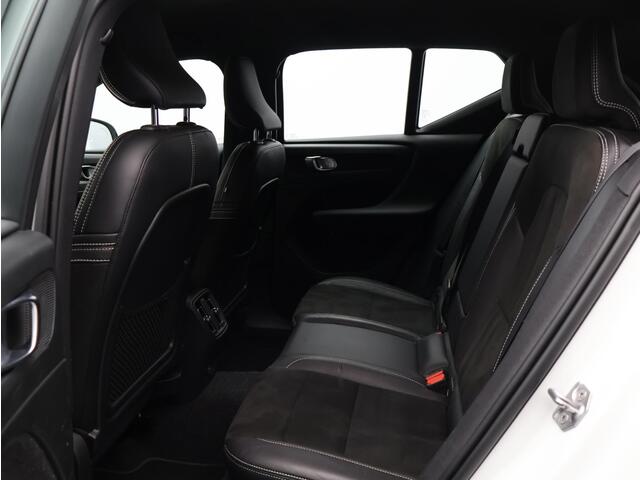 Volvo XC40 Recharge P8 AWD R-Design / Trekhaak / Elektr. bed. stoelen / Stuur+stoelverwarming / Keyless / Adaptive Cruise / Pilot Assist /