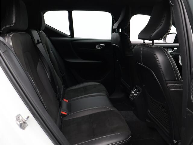 Volvo XC40 Recharge P8 AWD R-Design / Trekhaak / Elektr. bed. stoelen / Stuur+stoelverwarming / Keyless / Adaptive Cruise / Pilot Assist /