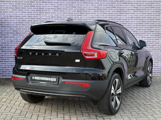 Volvo XC40 1.5 T4 Plug-in hybrid Plus Dark | Facelift | BLIS | Adaptieve Cruise controle | 360º Camera | Microtech bekleding | LED | Stoel + Stuur verwarming | elektrisch bedienbare voor stoelen |