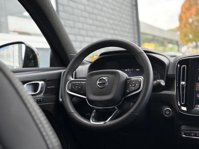 Volvo XC40 1.5 T4 Plug-in hybrid Plus Dark | Facelift | BLIS | Adaptieve Cruise controle | 360º Camera | Microtech bekleding | LED | Stoel + Stuur verwarming | elektrisch bedienbare voor stoelen |