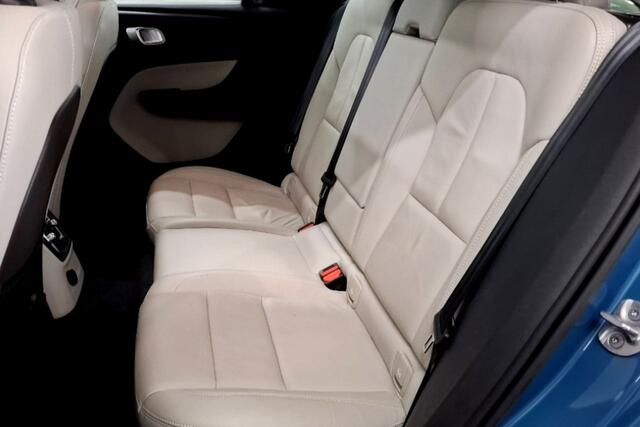 Volvo XC40 1.5 T5 Plug-in Hybrid 193kW/262pk DCT7 Ultimate Bright FACELIFT! PANORAMADAK + HARMAN/KARDON + ADAPT.CRUISE + PILOT ASSIST + NAVI SENSUS + BLIS + LANE ASSIST + EL.STOELEN + STOEL-&STUURVERWARMING + CAMERA + KEYLESS + PARKSENSOREN V&A + 19" LM-VELGEN!!