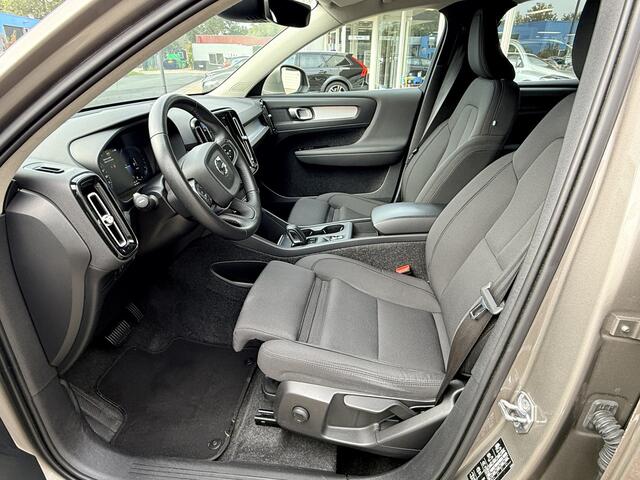 Volvo XC40 1.5 T5 Recharge Business Pro | LED | Auto Pilot | Apple Carplay | Keyless | Camera | Stoel- en stuurverwarming