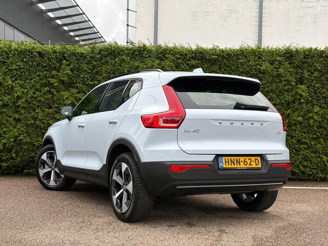 Volvo XC40 2.0 B4 Plus Dark