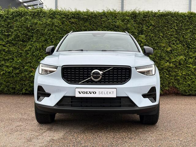 Volvo XC40 2.0 B4 Plus Dark
