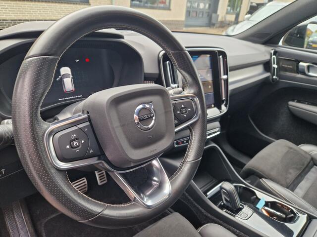 Volvo XC40 Recharge P8 AWD R-Design Harman Kardon | Camera | NL auto | Verwarmd stuur