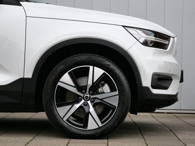 Volvo XC40 Recharge P8 408pk AWD R-Design Automaat Trekhaak / Stuurverwarming / Adaptive cruise