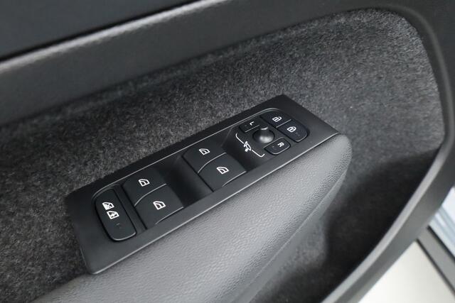 Volvo XC40 T5 Recharge Ultimate Dark | Pano | Pilot Assist | Camera | Leder | Elek. Stoelen | 20''