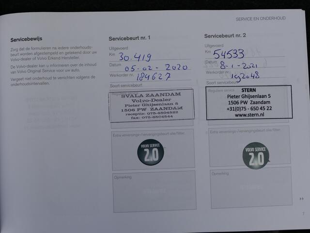 Volvo XC40 T4 AUT Momentum Trekhaak / Camera / Apple carplay&Android auto