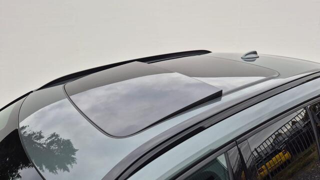 Volvo XC40 2.0 B3 Ultra Dark MY 2026 - 20" Wielen - Panorama dak - Lighting - H/K Audio - 360 Camera - Alarm - Climate - Privacy Glass - R980 interieur