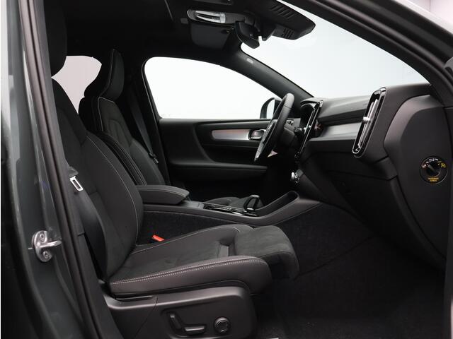 Volvo XC40 2.0 B4 Plus Dark / Panoramadak / Nubuck Bekleding / Harman Kardon / Stoel+Stuurverwarming / Getint Glas / Adaptive Cruise / BLIS /