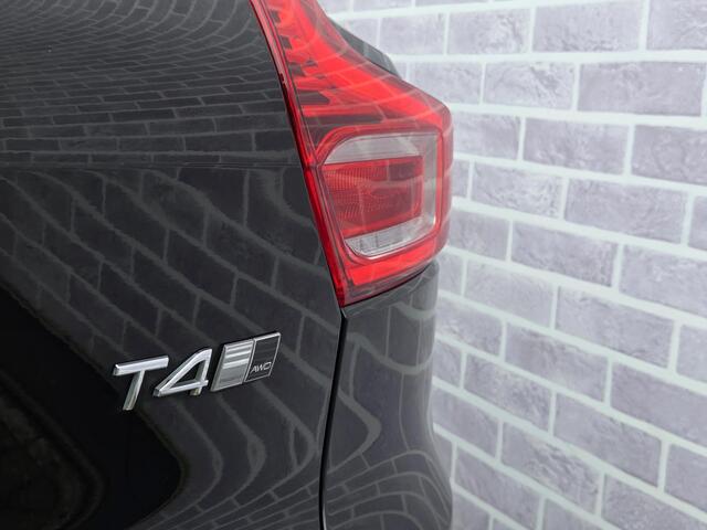 Volvo XC40 T4 AWD Aut. Inscription | Trekhaak 2000 kg | Parkeer verw. | Elektr. verst. stoelen | Donker glas | Adaptive Cruise Control | Stoel-/Stuurverwarming |