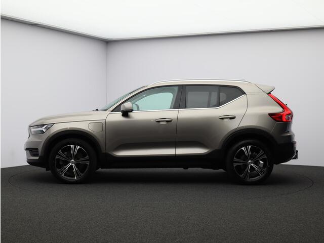 Volvo XC40 T4 Recharge Inscription / Trekhaak / Adapt. cruise / Stoel+stuurwielverwarming / Privacy glass