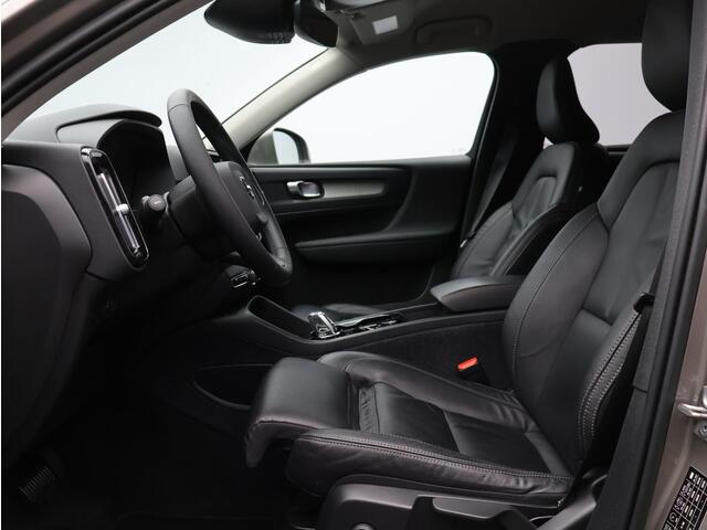 Volvo XC40 T4 Recharge Inscription / Trekhaak / Adapt. cruise / Stoel+stuurwielverwarming / Privacy glass