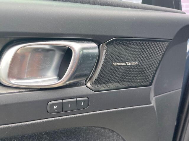 Volvo XC40 1.5 T5 Recharge Inscription | Trekhaak | 360° camera | Panorama dak | harman & Kardon | Stoel/stuur verwarming | Elektrische verstelbare voorstoelen | Adaptieve cruise control |