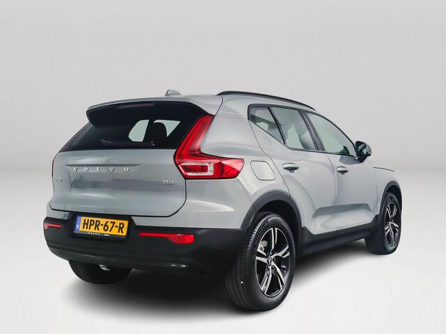Volvo XC40 B4 Plus Dark | Parkeercamera | Stoel- en Stuurverwarming | Harman Kardon | Trekhaak
