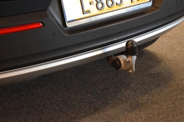 Volvo XC40 T3 163pk AUT8 Inscription Trekhaak 1600kg/ Leer/ Stoelverw./ Panodak/ Camera