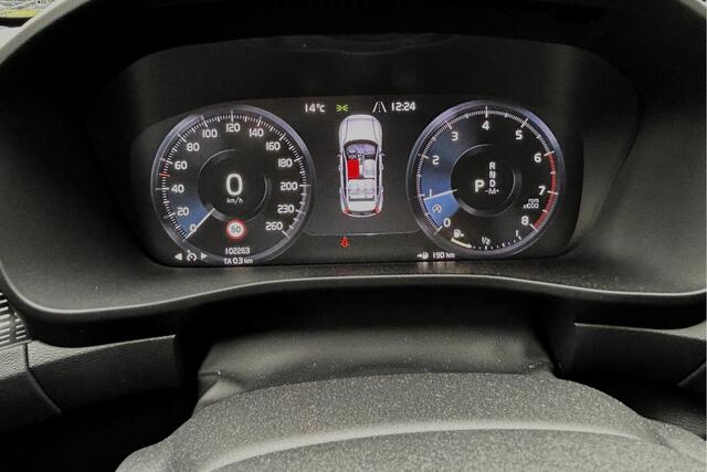 Volvo XC40 2.0 T4 190pk R-Design SCANDINAVIAN LINE