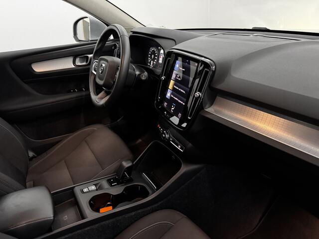 Volvo XC40 1.5 T4 Recharge Inscription Expression Camera, Navi, Keyless start, Cruise control adaptief, Elektrische achterklep, Lichtmetalen velgen