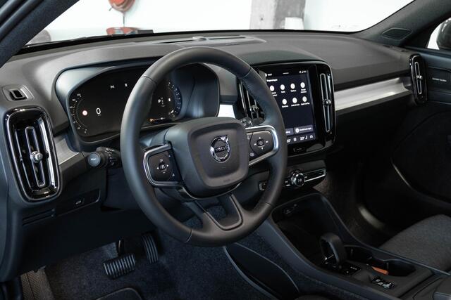 Volvo XC40 2.0 B3 Business Edition | Adaptieve Cruise Control | Pilot Assist | Stoel/Stuurwielverwarming | Harman Kardon Premium Audio | Extra Getint Glas | Google Infotainment | 18" Lichtmetalen Velgen |