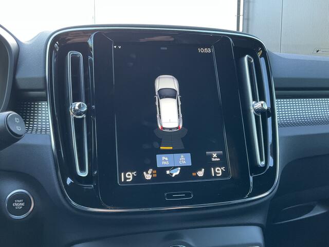 Volvo XC40 1.5 T5 262pk PHEV Recharge R-Design Elek.Trekhaak Leer Stoel/Stuurverw Adap.Cruise NL-Auto!