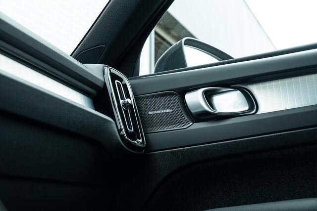 Volvo XC40 2.0 B4 Plus Dark