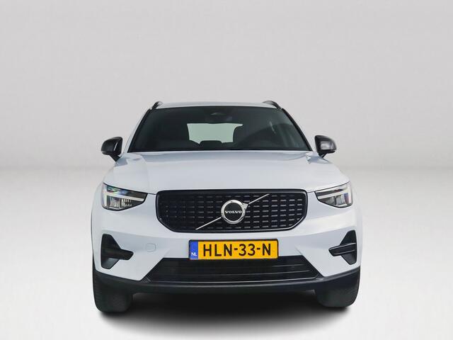 Volvo XC40 B4 Plus Dark Parkeercamera | Stoel- en Stuurverwarming | Harman Kardon | Trekhaak