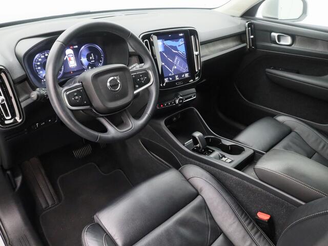 Volvo XC40 1.5 T4 Plug-in hybrid Core Bright | CAMERA | KEYLESS | STOEL- EN STUURVERW.