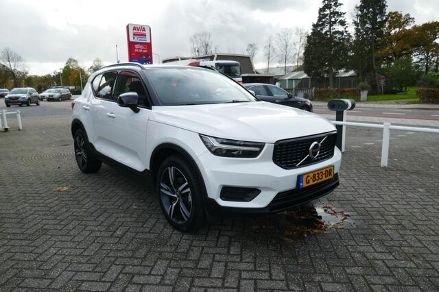 Volvo XC40 1.5 T3 R-DESIGN PANO/STOELVERW./ELEKTR.ACHTERKLEP/TREKHAAK
