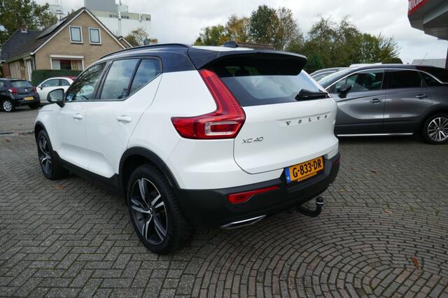 Volvo XC40 1.5 T3 R-DESIGN PANO/STOELVERW./ELEKTR.ACHTERKLEP/TREKHAAK