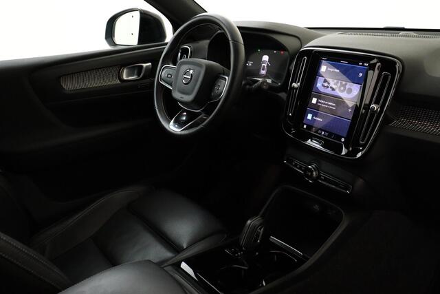 Volvo XC40 RECHARGE P8 AWD R-DESIGN VOL! -PANO.DAK|POWER-SEATS|360°CAM|HARMAN/KARDON|TREKHAAK|LEDER BTW!