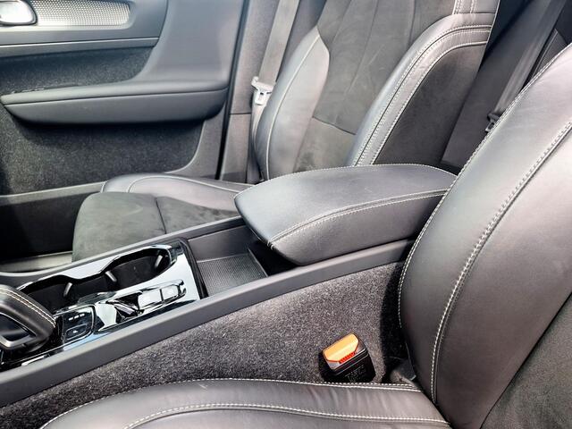 Volvo XC40 1.5 T4 Recharge R-Design | Pano | Trekhaak 1800kg | Leder Alcantara | Two Tone | (occasion)