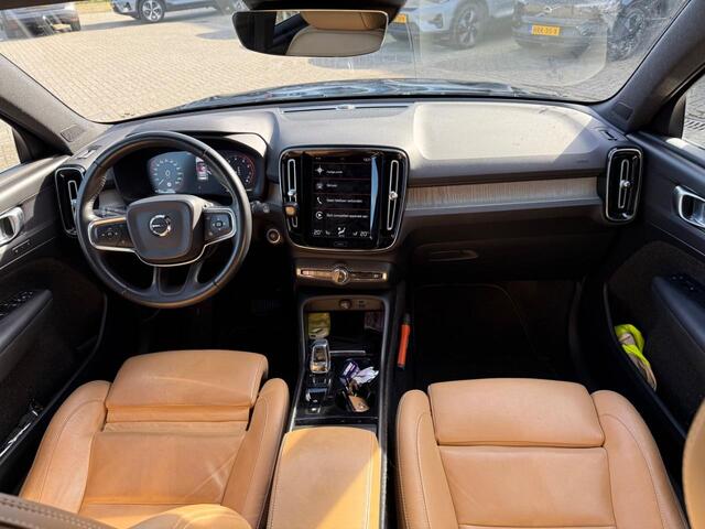 Volvo XC40 2.0 T4 Inscription | Nieuw Binnen | Panorama-Schuifdak | Leder | memory | Adaptieve Cruise controle | Blis | Keyless |