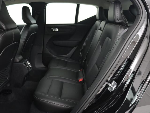 Volvo XC40 2.0 T4 Inscription | Trekhaak | Leder | Stoelverwarming | Camera | Harman/Kardon | Carplay | Achterbankverwarming | Navigatie | BLIS | Verwarmde voorruit | Cruise control