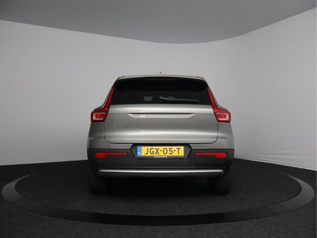 Volvo XC40 1.5 T4 Recharge Inscription | Leder | Glazen schuifdak