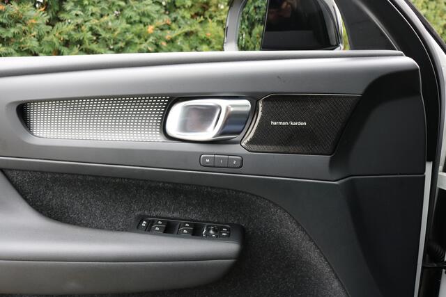 Volvo XC40 2.0 T5 AWD R-Design 248PK (Panoramadak Sportleder/Memory Navi 360Camera HarmanKardon Trekhaak Full-Led 20InchLMV PrIvacyGlass Pdc V+A)