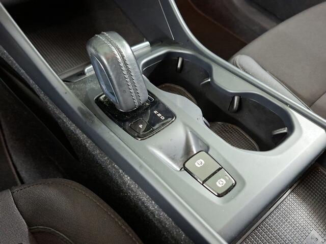 Volvo XC40 1.5 T5 Recharge Business Pro TREKH. | PILOT + ACC | BLIS + CTA | NAVI