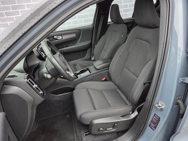 Volvo XC40 Recharge Twin Plus R-Design 408 pk AWD | All-seasonbanden | Google maps | Elektr. verstelbare stoelen | Panoramadak | Adaptive Cruise Control | BLIS | EX40 / XC40