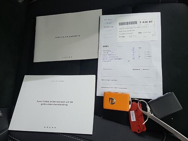 Volvo XC40 Recharge Plus 70 kWh (232PK) 1e-Eig. & -Onderh. BOVAG-Garantie. NL-Auto.