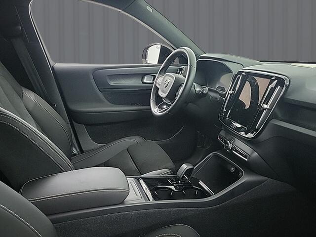 Volvo XC40 Recharge Plus 70 kWh (232PK) 1e-Eig. & -Onderh. BOVAG-Garantie. NL-Auto.