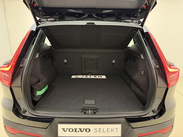 Volvo XC40 T3 163pk Automaat Momentum Pro / Adapt.. Cruise / BLIS / Elektr. Trekhaak / Verw. Voorruit / PDC + Camera / Lane Keeping Aid / Noodreservewiel / Elektr. Achterklep /