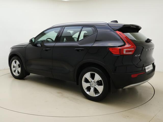 Volvo XC40 T3 163pk Automaat Momentum Pro / Adapt.. Cruise / BLIS / Elektr. Trekhaak / Verw. Voorruit / PDC + Camera / Lane Keeping Aid / Noodreservewiel / Elektr. Achterklep /