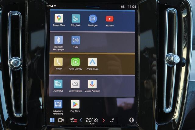 Volvo XC40 B4 Plus Dark - IntelliSafe Assist & Surround - Harman/Kardon audio - Parkeercamera achter - Verwarmde voorstoelen & stuur - Parkeersensoren voor & achter - Elektr. bedienb. voorstoelen met geheugen links - Draadloze tel. lader - Elektr. inklapbare trekhaa