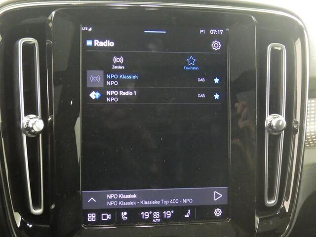 Volvo XC40 Recharge Twin Pro | Trekhaak | Leder | Adaptieve cruise controle | Blis | Panorama Schuifdak | 360º Camera | Harman/Kardon | Adaptive LED koplampen | Memory | VOL