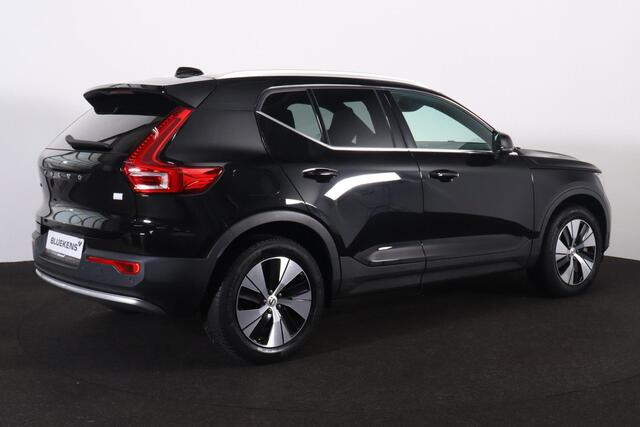 Volvo XC40 T4 Recharge Plus Bright - IntelliSafe Assist & Surround - Harman/Kardon audio - Parkeercamera achter - Verwarmde voorstoelen & stuur - Parkeersensoren voor & achter - Elektr. bedienb. voorstoelen met geheugen links - Draadloze tel. lader - Extra getint gl