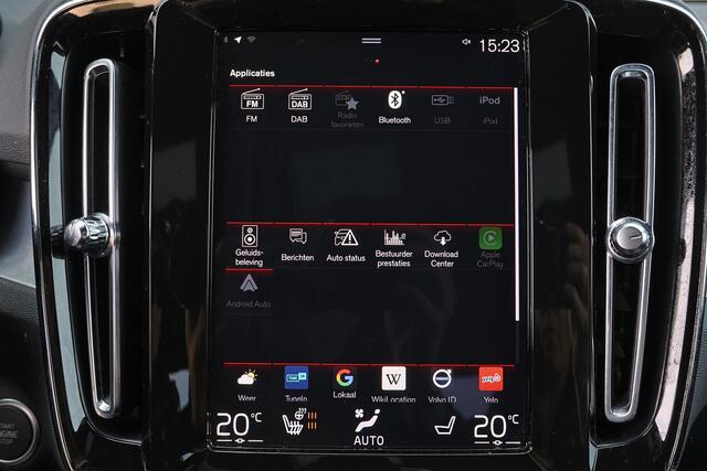 Volvo XC40 T4 Recharge Plus Bright - IntelliSafe Assist & Surround - Harman/Kardon audio - Parkeercamera achter - Verwarmde voorstoelen & stuur - Parkeersensoren voor & achter - Elektr. bedienb. voorstoelen met geheugen links - Draadloze tel. lader - Extra getint gl