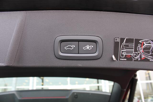 Volvo XC40 T5 Automaat Recharge Inscription | Adapt. Cruise | Keyless | BLIS | Verw. Voorstoelen | DAB | Camera