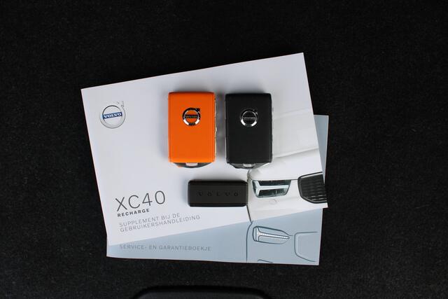Volvo XC40 T5 Automaat Recharge Inscription | Adapt. Cruise | Keyless | BLIS | Verw. Voorstoelen | DAB | Camera